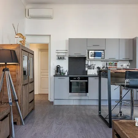Apartment Jean Medecin Av - Large 2 Bdrs Ac Nice