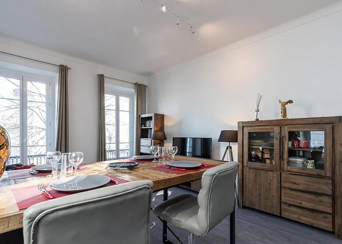 Jean Medecin Av - Large 2 Bdrs Ac Appartement *