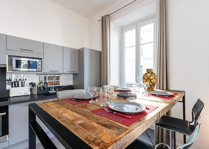 Jean Medecin Av - Large 2 Bdrs Ac Appartement